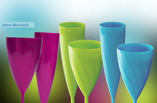 flute et verre plastique couleur